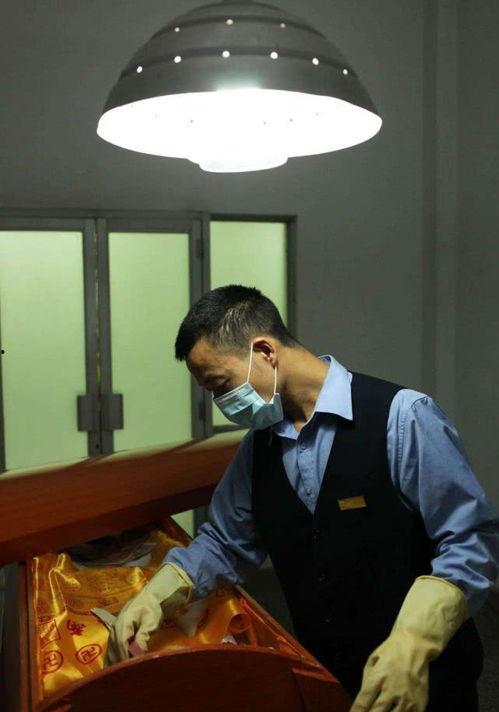 遗体化妆师爆料视频播放,揭秘遗体化妆背后的故事与挑战 第2张 遗体化妆师爆料视频播放,揭秘遗体化妆背后的故事与挑战 第2张